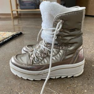 Pajar winter boots